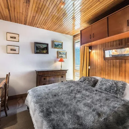 - Pieces 124 * Courchevel
